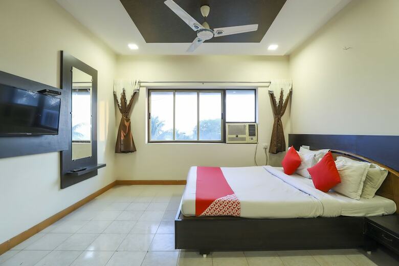 Spot On 62100 Hotel Hill Top