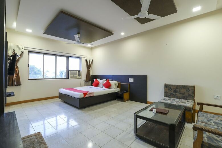 Spot On 62100 Hotel Hill Top