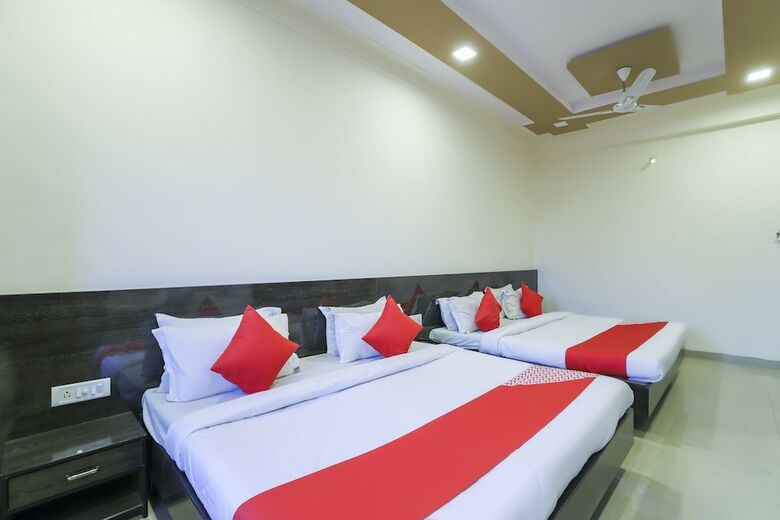 Spot On 62100 Hotel Hill Top