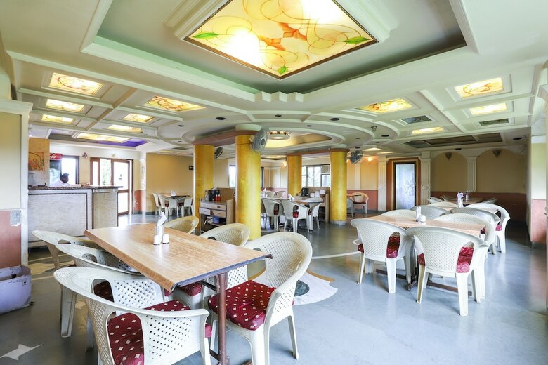 Spot On 62100 Hotel Hill Top