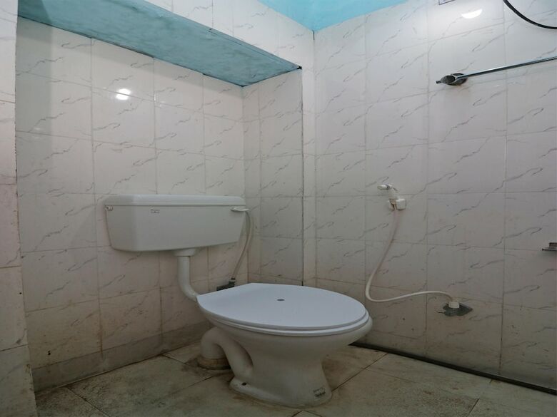 Hotel Spot On 44329 Sri Krishna Inn Lodging & Boarding