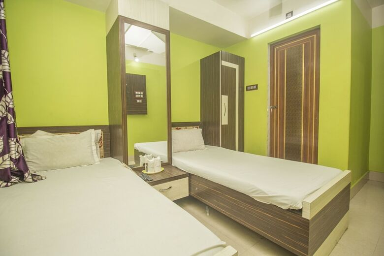 Spot On 38642 Hotel Sarojini Palace