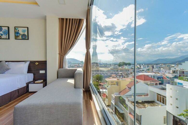 Yen Vang Hotel & Apartment