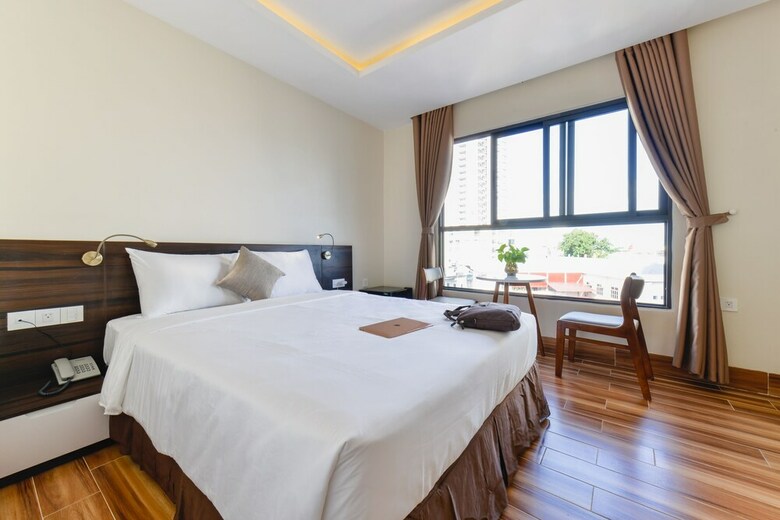 Yen Vang Hotel & Apartment