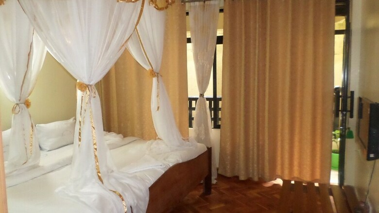 Hotel Vienna Woods Holiday Inn Limited