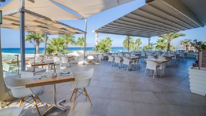Vrissaki Beach Hotel