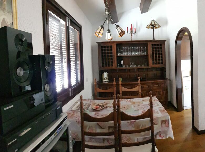 Apartamentos Lovely 2 Bedroom House With Garden