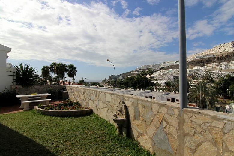 Apartamentos Lovely 2 Bedroom House With Garden