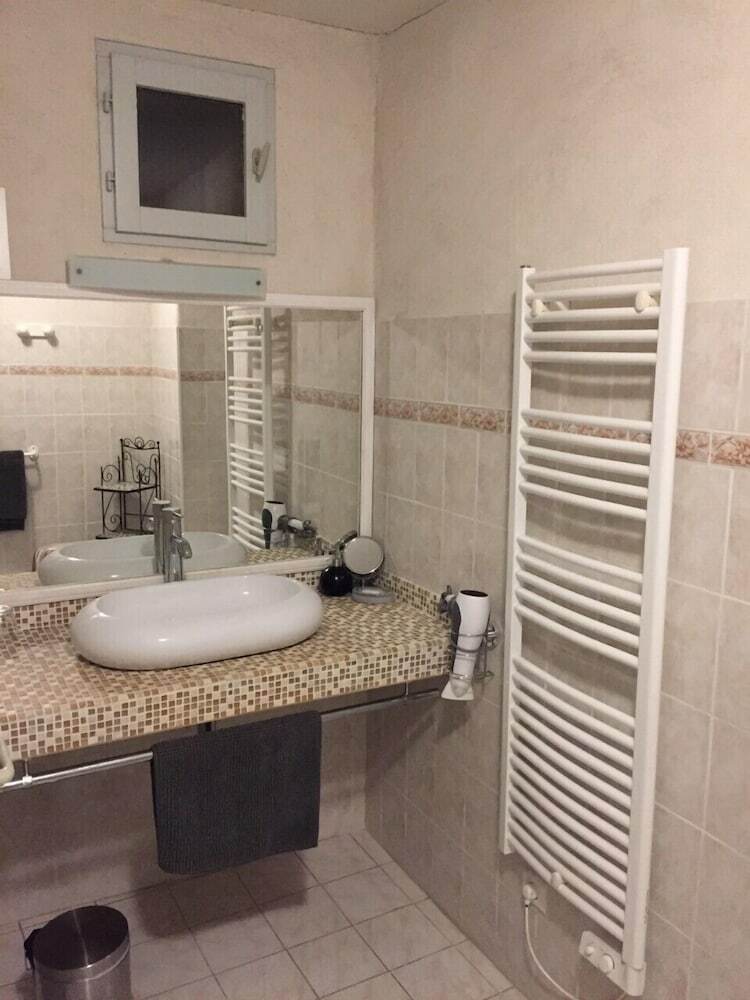 Hotel Chambre D'h�tes Le Mas D'herm�s