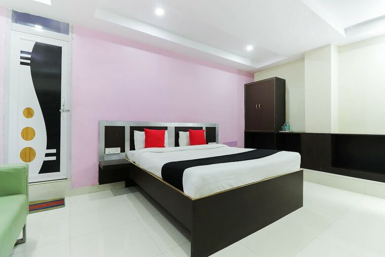 Capital O 49024 Aryavart Hotel