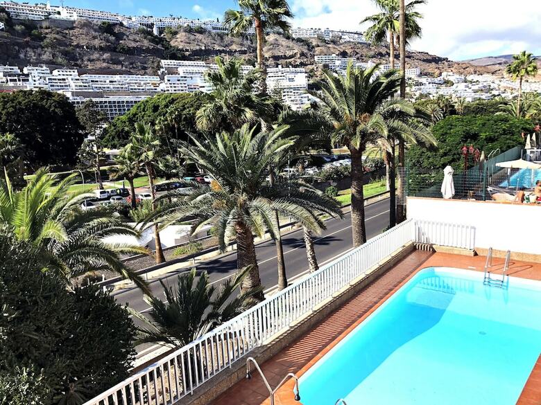 Apartment 3 Mins From Puerto Rico Beach