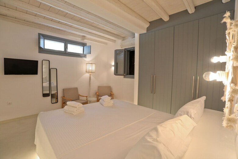 Villa Iakinthos - Mykonian Kazarte