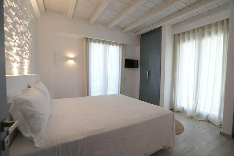 Villa Iakinthos - Mykonian Kazarte