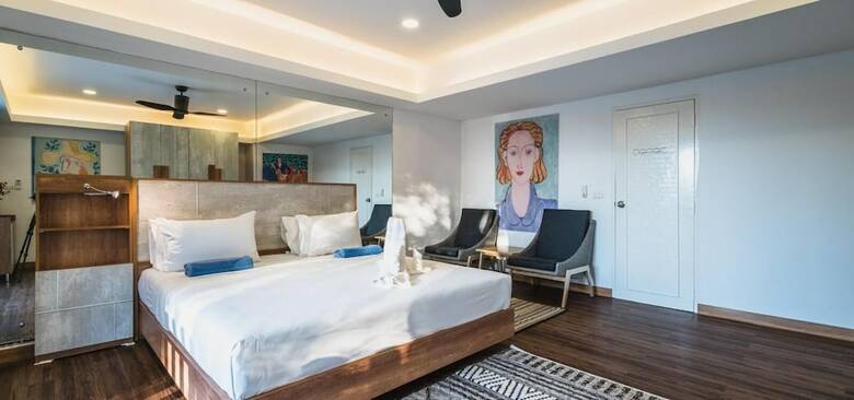 Patong Hill Villa By Lofty