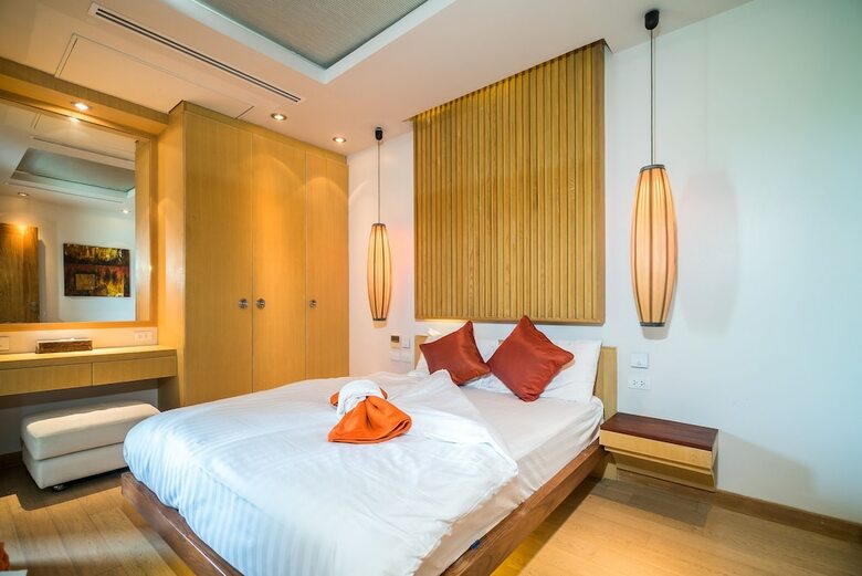Villa Bangtao Beachfront By Lofty