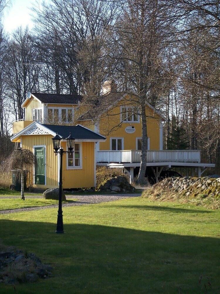 Hotell & Pensionat Bj�rkelund