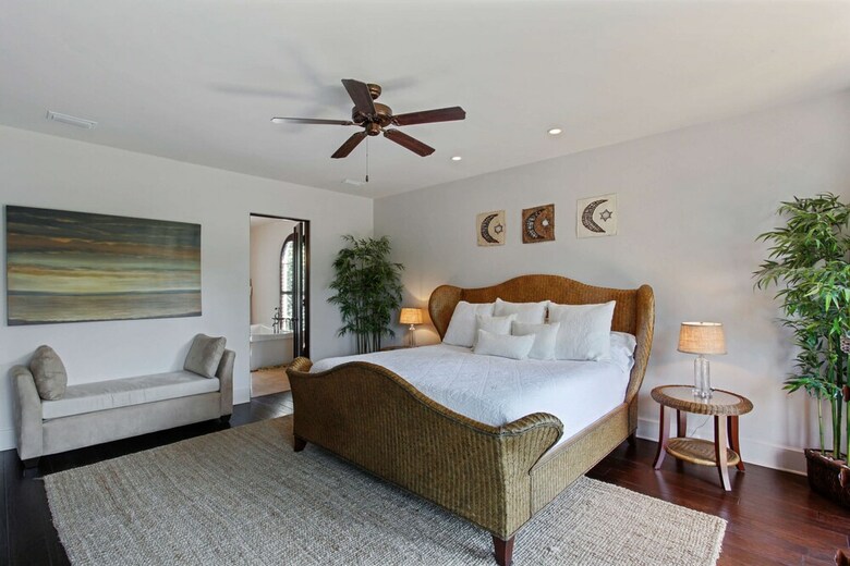 Villa 4211 Eleventh Street By Hodnett Cooper