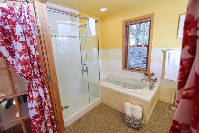 Elliott House Bed & Breakfast