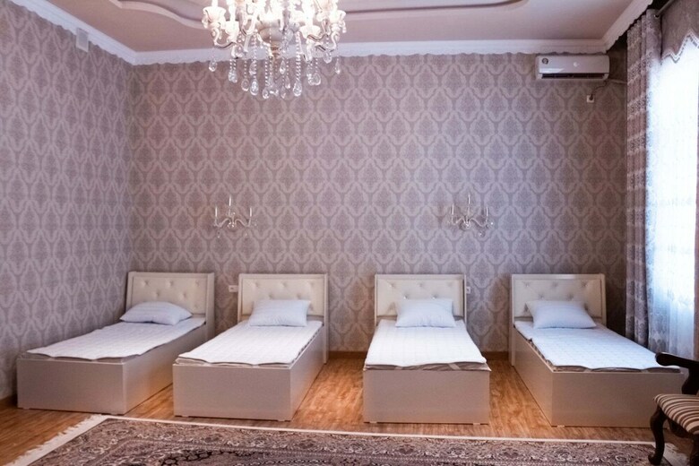 Hostal Eleon Hotel