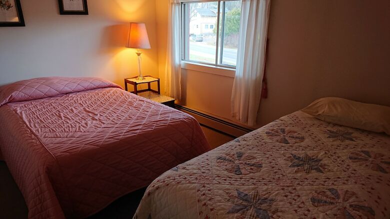 Brookside Motor Inn