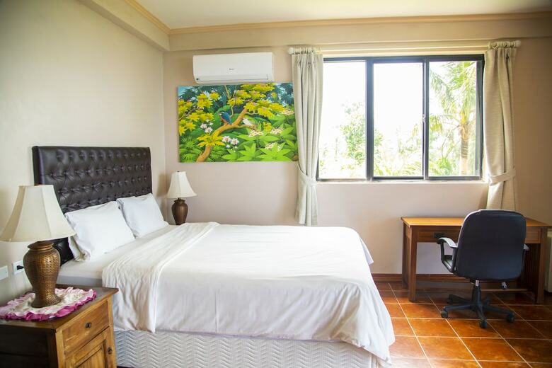 Bed & Breakfast Seven Color Sea View Villa