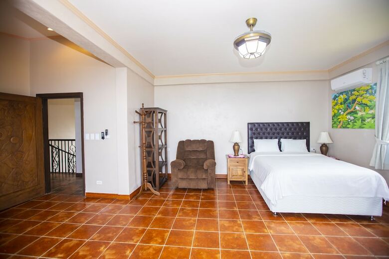 Bed & Breakfast Seven Color Sea View Villa