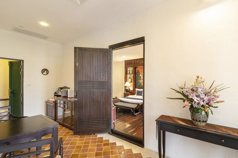 Hotel Capital O 707 Cheva Gallery