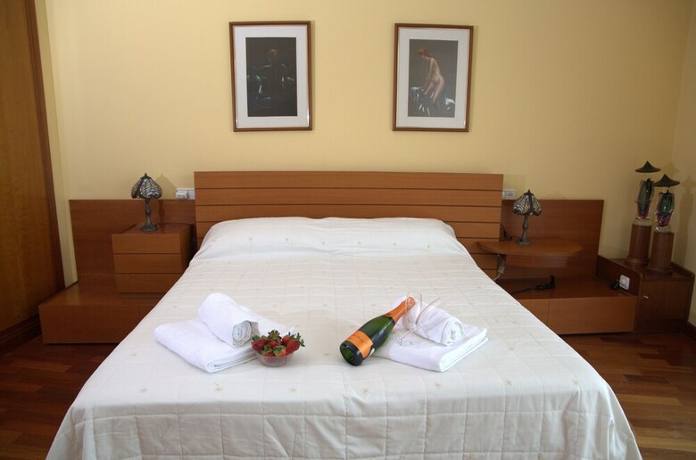 Apartamentos Queen Elisenda