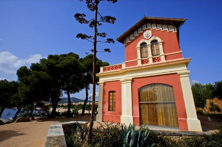 Apartamentos Queen Elisenda