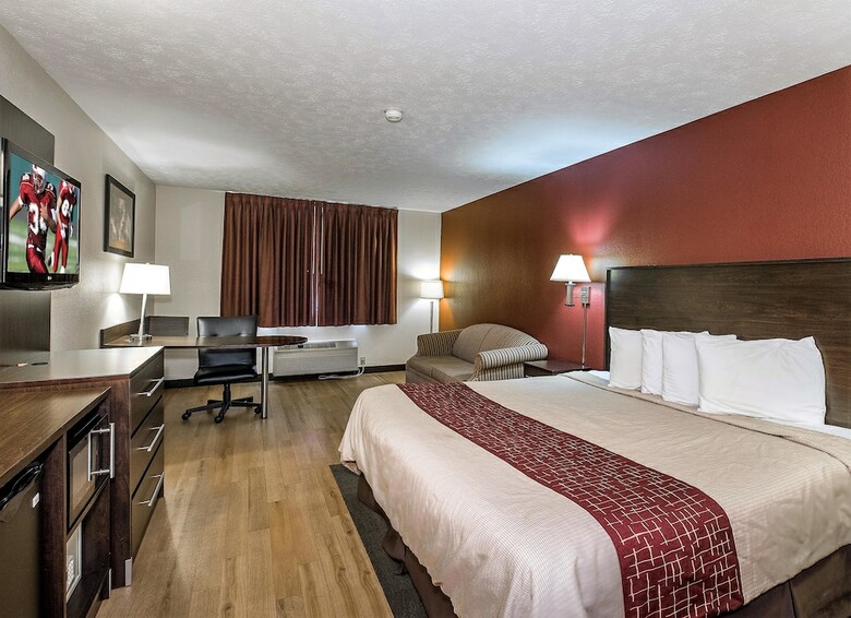 Hotel Red Roof Inn & Suites Hermitage