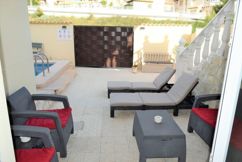 Full Villa With Private Salt Water Pool