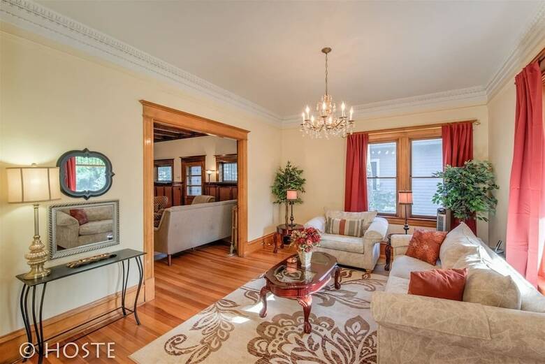 4brvictorian Mansionjust North Of Downtown
