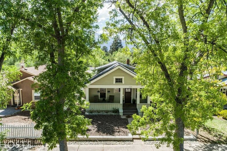 1910 Mountain View, Fire Pit + Roof Deck, Downtown