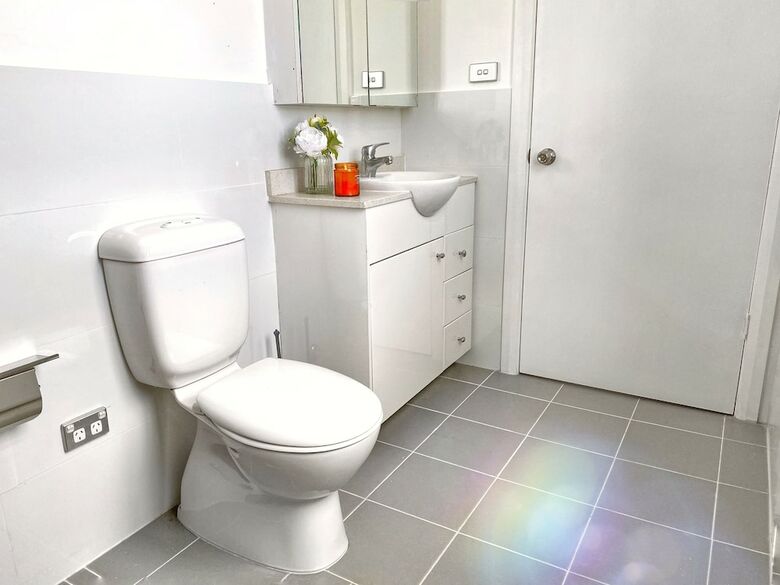 Commercial Hay Hotel