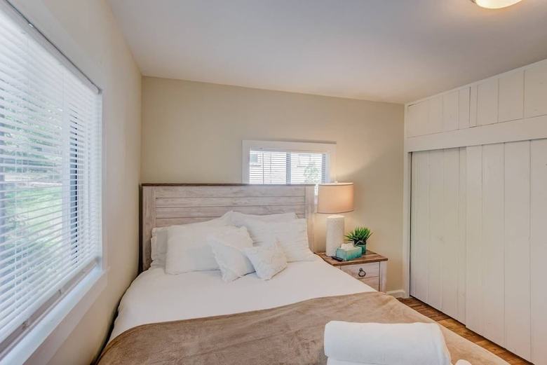 3brdowntownwalk To Restaurants & Bars W/fire Pit