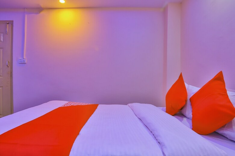 Oyo 656 Hotel Shree Guru