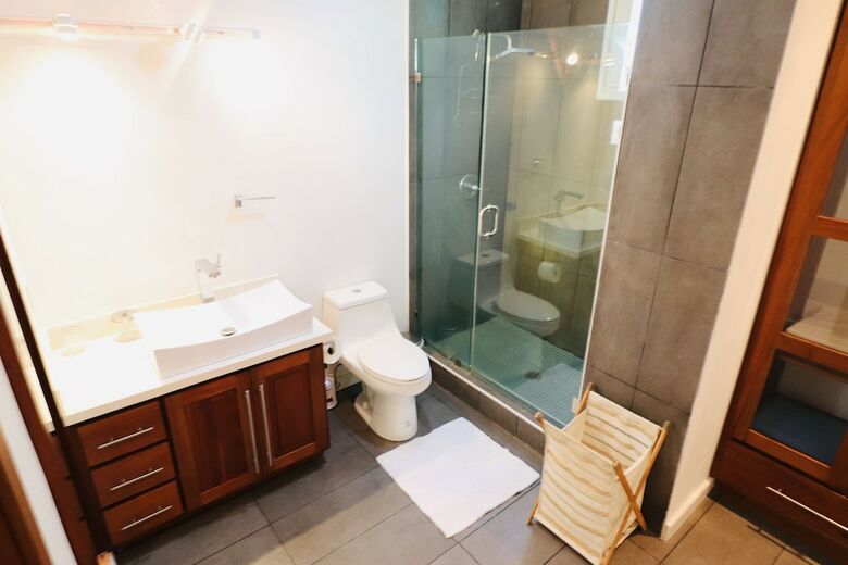 Hotel Ananta Sun
