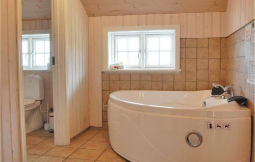 Holiday Home Lyngvej Tranek�r II