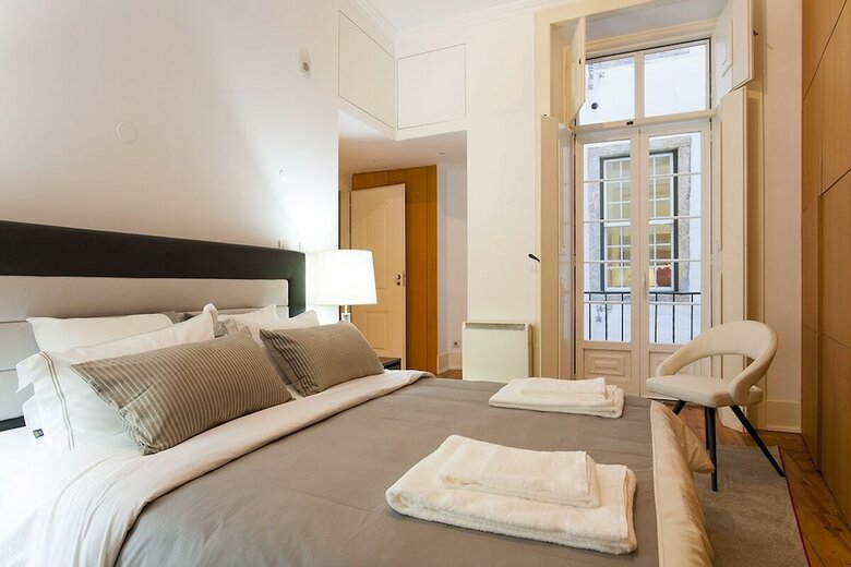 Elegant Chiado Apartment Rentexperience