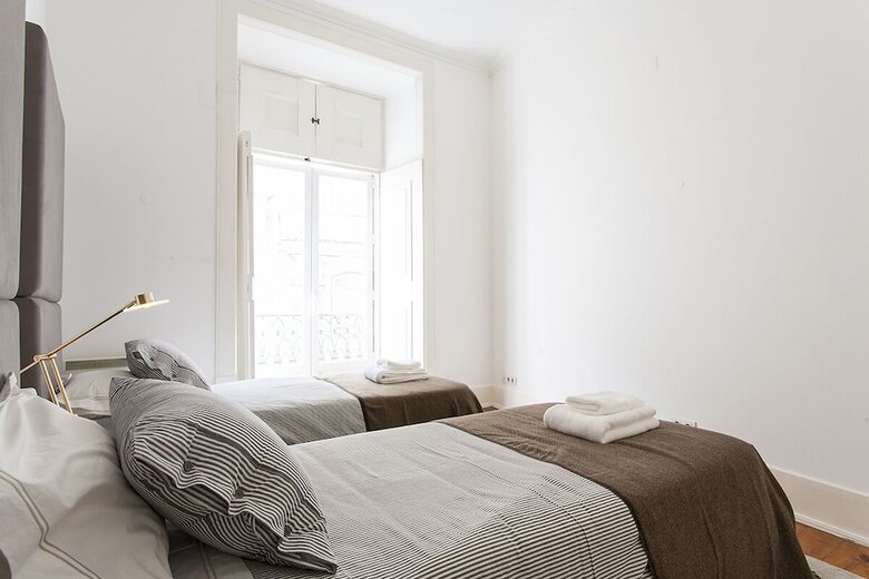 Elegant Chiado Apartment Rentexperience