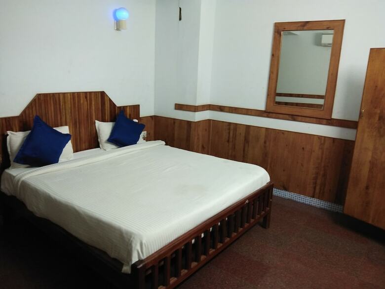 Sri Chendhoors Hotel Sp Residency