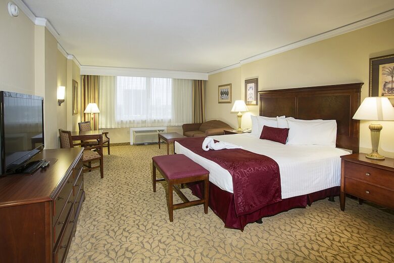 Hotel Plaza Resort & Spa