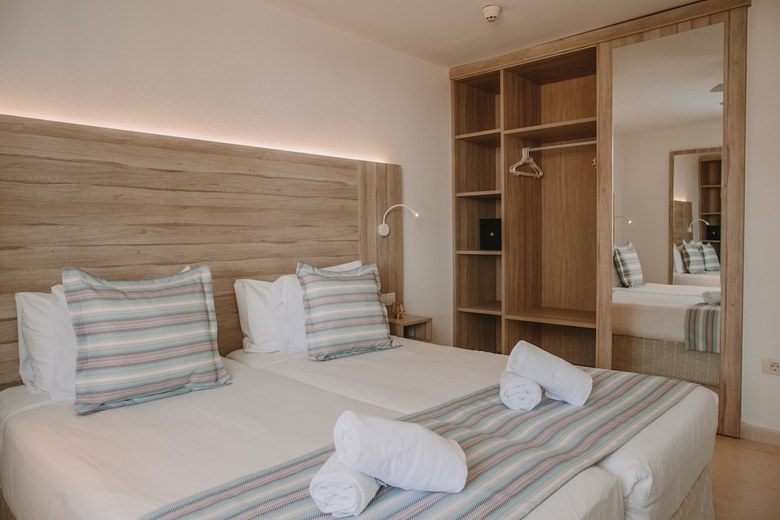 Aparthotel Playa Del Sol - Adults Only