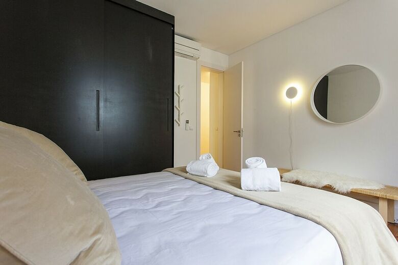 Modern Principe Real Apartment Rentexperience