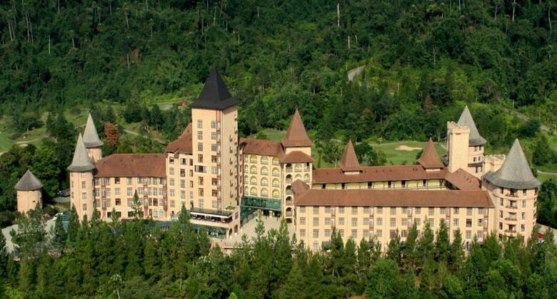 Hotel The Chateau Spa & Organic Wellness Resort