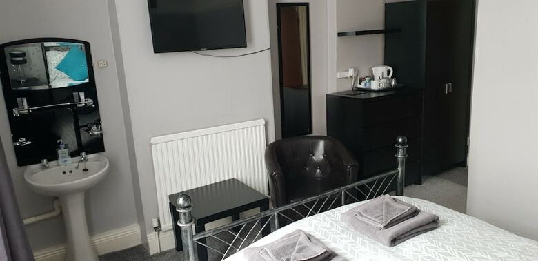 Hotel Roslyn Guest House