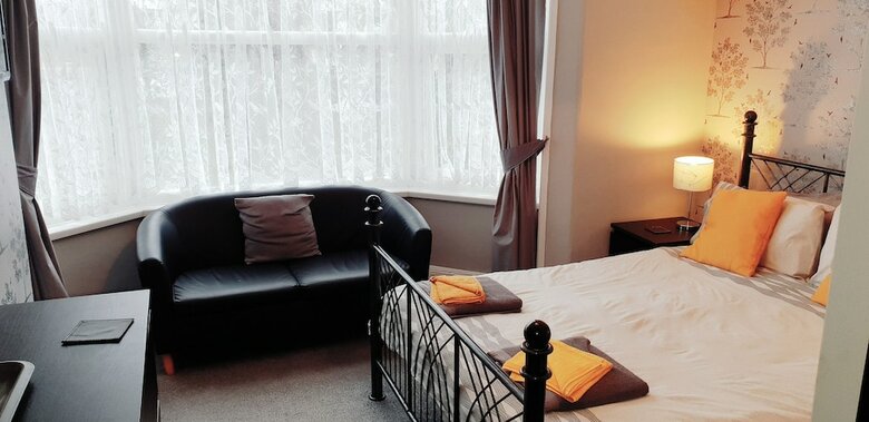 Hotel Roslyn Guest House