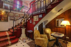 Del Almirante Hotel