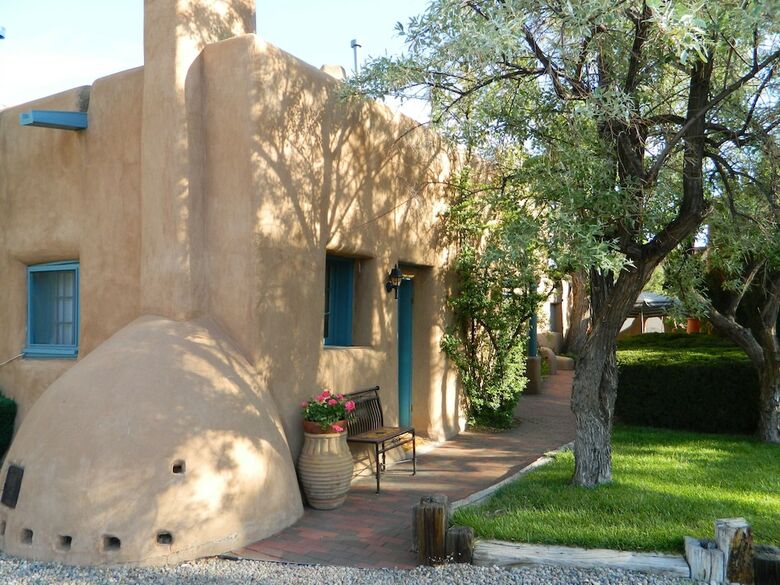 Pueblo Bonito Bed And Breakfast Inn