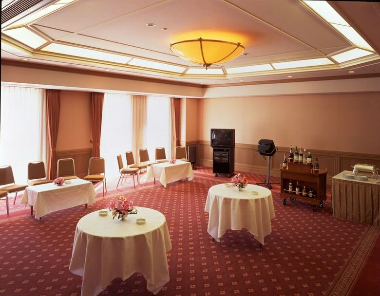 Okura Akademia Park Hotel